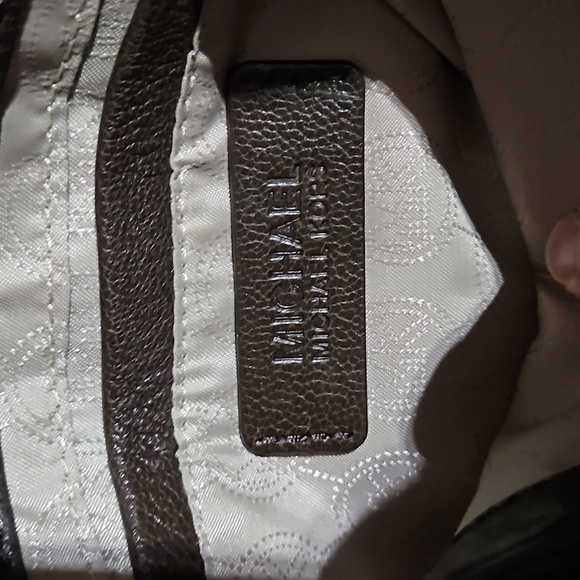 Michael Kors Crossbody Bag - Picture 5 of 10